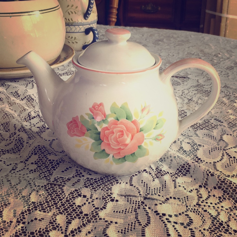 Tea pot